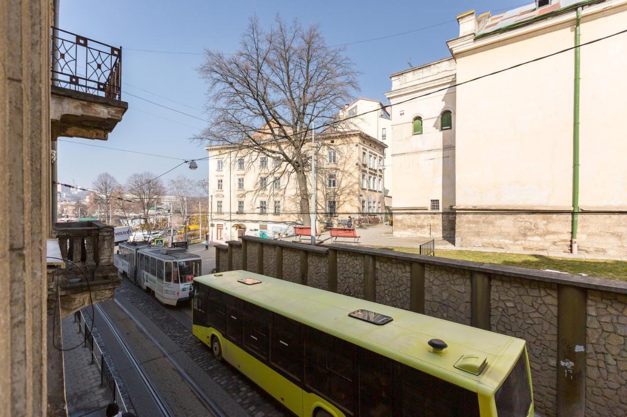 Квартира Студія Біля Оперного Театру По Вулиці Гонти 4-3А Lemberg Exterior foto